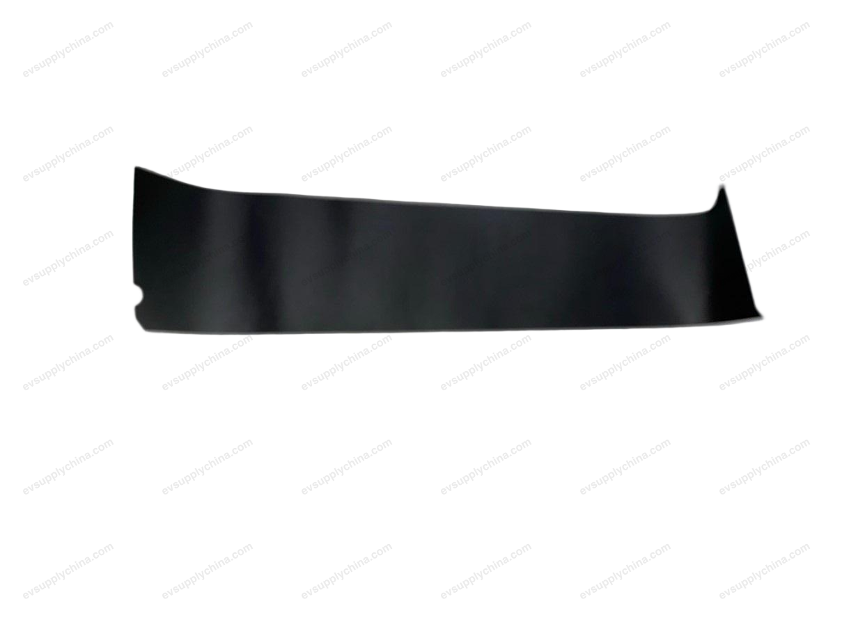 Blackout film on the left front door B-pillar — BYD Dolphin