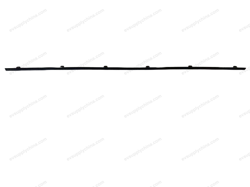 Front left door trim assembly - piano black — BYD Dolphin