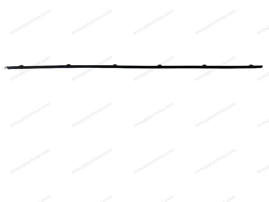 Right front door trim assembly - piano black — BYD Dolphin